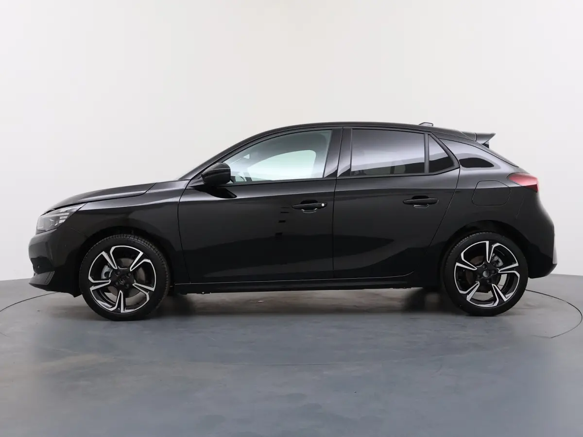 1.2 Turbo Hybrid 145pk Ultimate | ND | VAN 36.870,- voor 27.900,-! | 17" Lichtmetalen velgen, Diamond Cut | Dode hoek waarschuwing | Draadloze telefoonlader