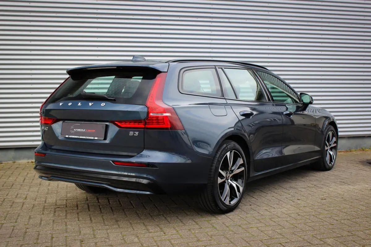 2.0 B3 MHEV Ultimate Dark // Panoramadak | Harman Kardon | Leder | HUD | Memory | Stoelverwarming V+A