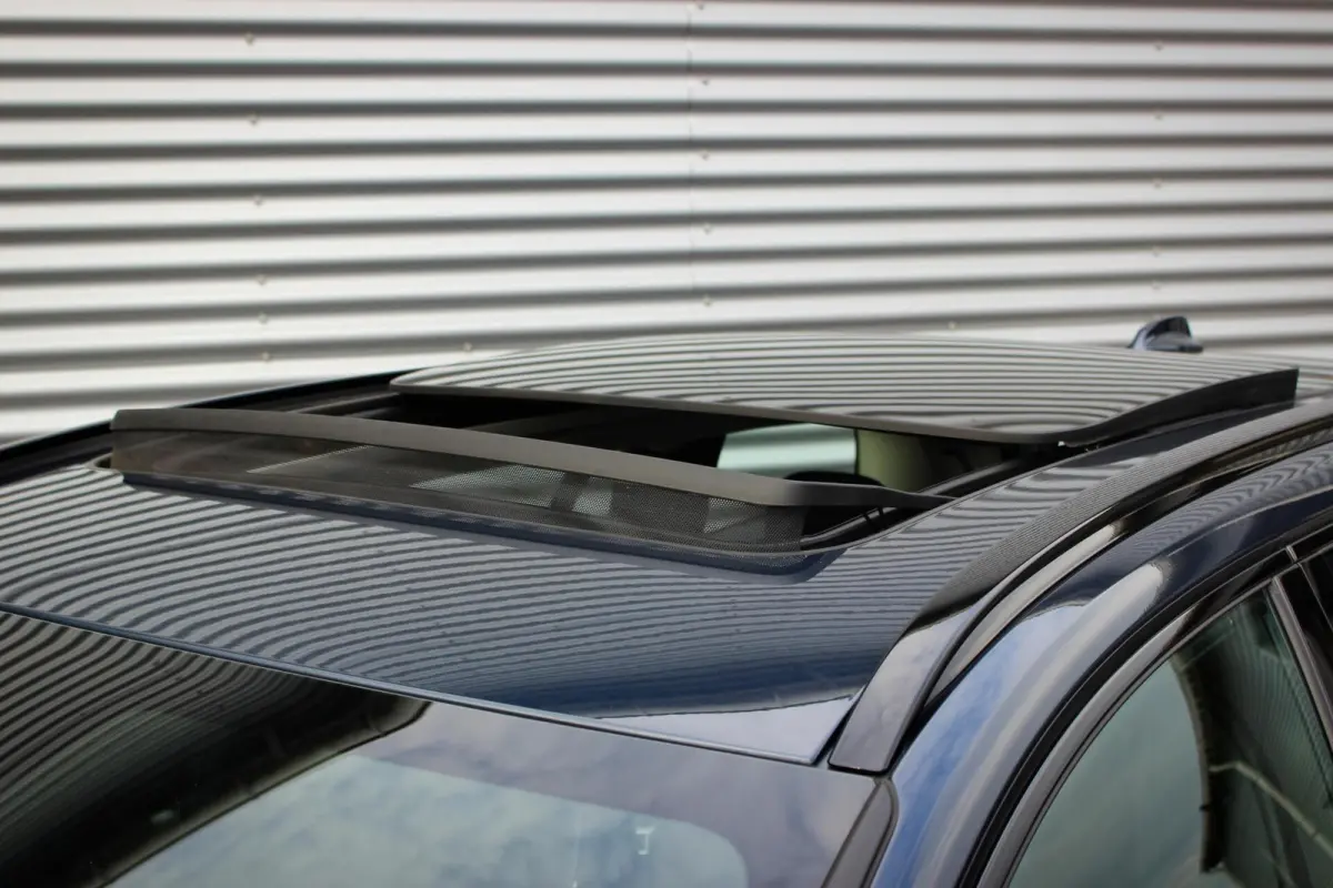2.0 B3 MHEV Ultimate Dark // Panoramadak | Harman Kardon | Leder | HUD | Memory | Stoelverwarming V+A