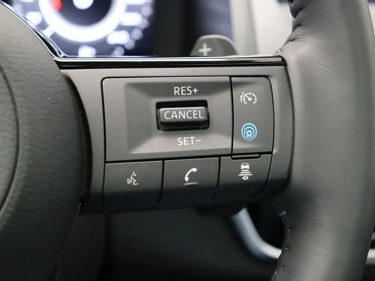 158pk MHEV Xtronic N-Connecta | Panoramadak | Pilot Assist | Elektrische achterklep | Head-up Display | Stoel, stuur en voorruit verwarming  | Rondomzicht camera |