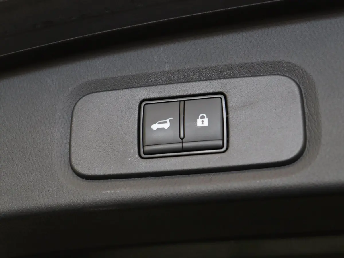 158pk MHEV Xtronic N-Connecta | Panoramadak | Pilot Assist | Elektrische achterklep | Head-up Display | Stoel, stuur en voorruit verwarming  | Rondomzicht camera |
