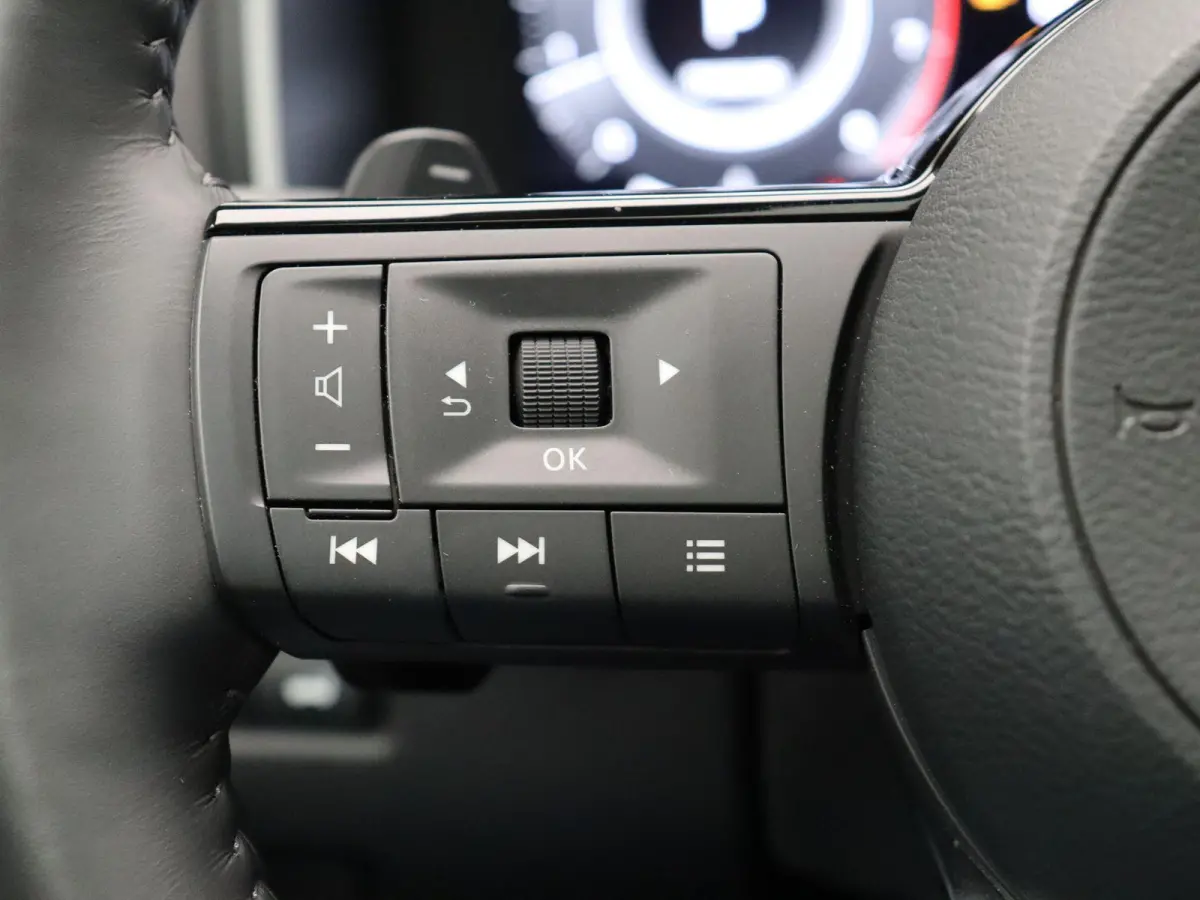 158pk MHEV Xtronic N-Connecta | Panoramadak | Pilot Assist | Elektrische achterklep | Head-up Display | Stoel, stuur en voorruit verwarming  | Rondomzicht camera |