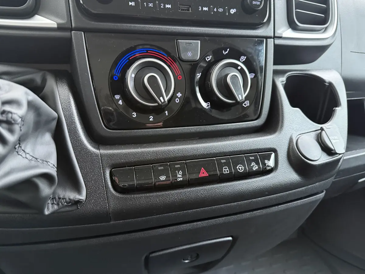 2.2 BlueHDi 140pk L2H2 3.5t | NIEUW BPM VRIJ! | Achteruitrijcamera | Airco | Apple Carplay/Android Auto|telefoonintegratie premium