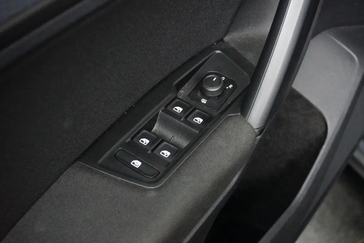 1.5 TSI 150 PK DSG Life Business | CAMERA ACHTER | STUUR + STOELVERW. | ADAPT. CRUISE | APP. CONNECT | LED | AIRCO | DAB+