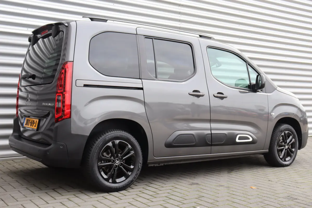 Citroen 1.2 PURETECH 130PK SHINE AUTOMAAT / NAVI / CLIMA / LED / PDC / 17" LMV / CAMERA / KEYLESS / BLUETOOTH / CRUISECONTROL / 1E EIGENAAR / NIEUWSTAAT !!