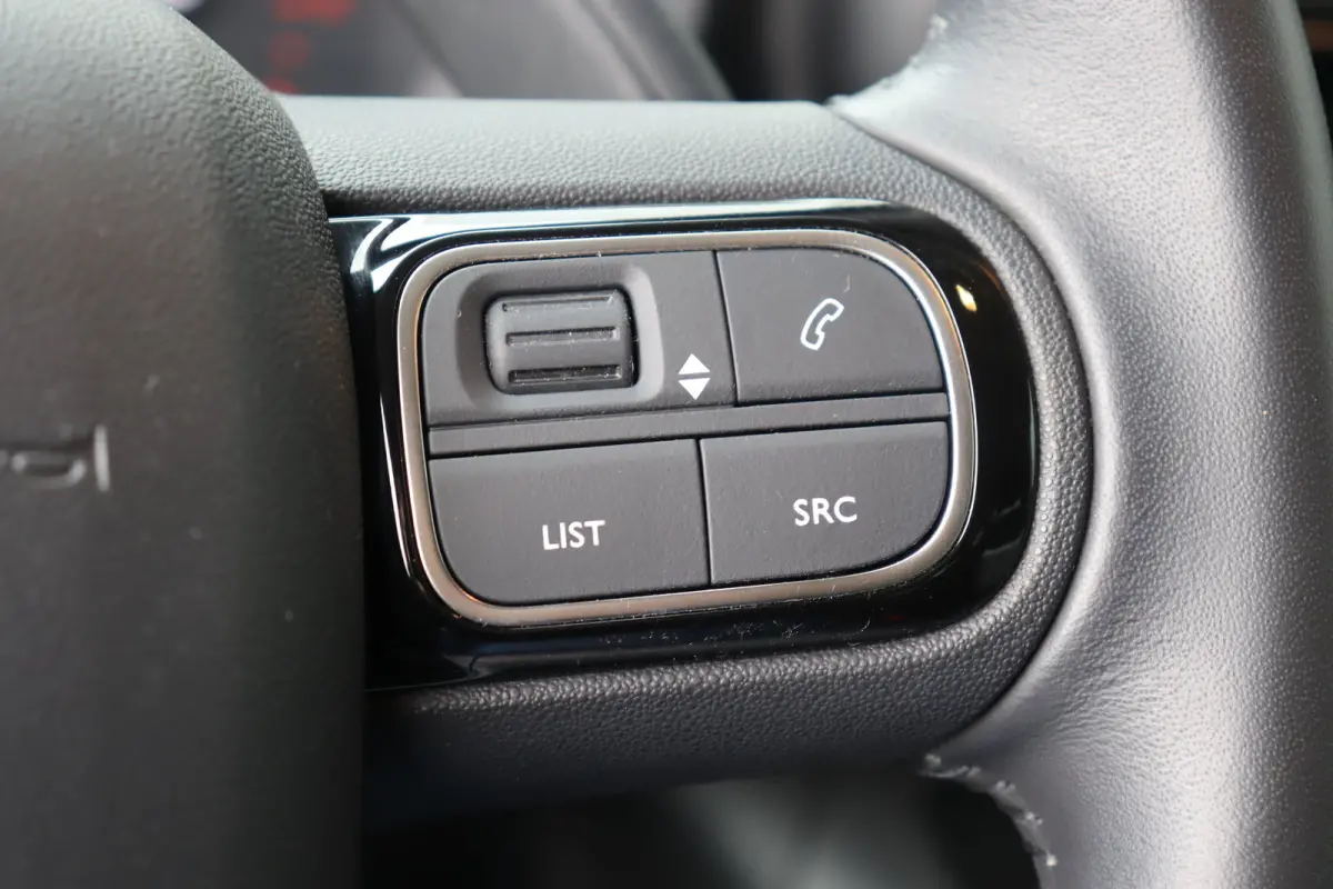 Citroen 1.2 PURETECH 130PK SHINE AUTOMAAT / NAVI / CLIMA / LED / PDC / 17" LMV / CAMERA / KEYLESS / BLUETOOTH / CRUISECONTROL / 1E EIGENAAR / NIEUWSTAAT !!
