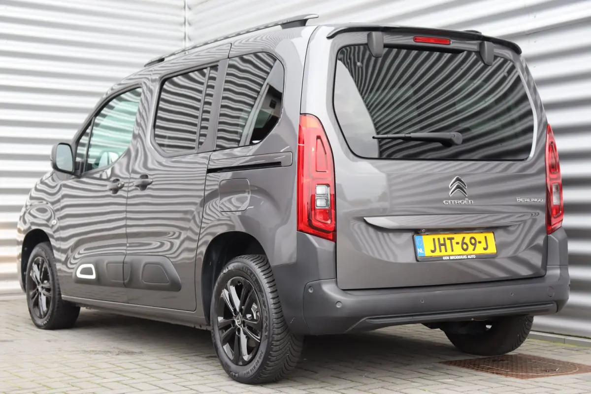 Citroen 1.2 PURETECH 130PK SHINE AUTOMAAT / NAVI / CLIMA / LED / PDC / 17" LMV / CAMERA / KEYLESS / BLUETOOTH / CRUISECONTROL / 1E EIGENAAR / NIEUWSTAAT !!