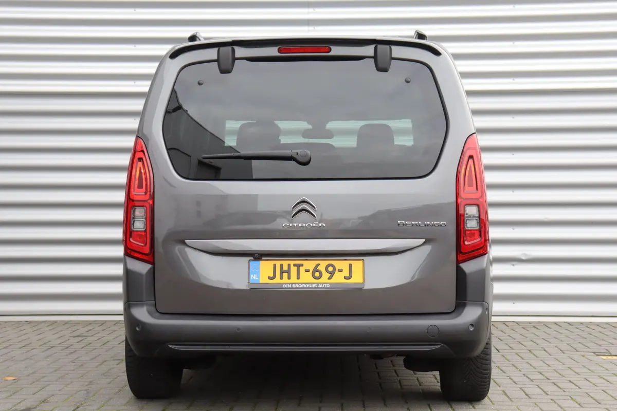 Citroen 1.2 PURETECH 130PK SHINE AUTOMAAT / NAVI / CLIMA / LED / PDC / 17" LMV / CAMERA / KEYLESS / BLUETOOTH / CRUISECONTROL / 1E EIGENAAR / NIEUWSTAAT !!
