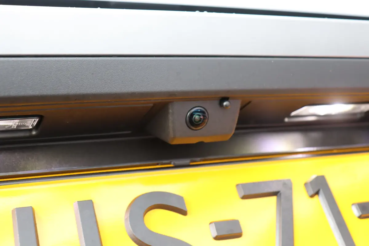 1.2 HYBRID 145PK GT AUTOMAAT / NAVI / LEDER / CLIMA / LED / PDC / 19" LMV / CAMERA / WINTERPAKKET / ADAPT. CRUISECONTROL / 1E EIGENAAR / NIEUWSTAAT !!