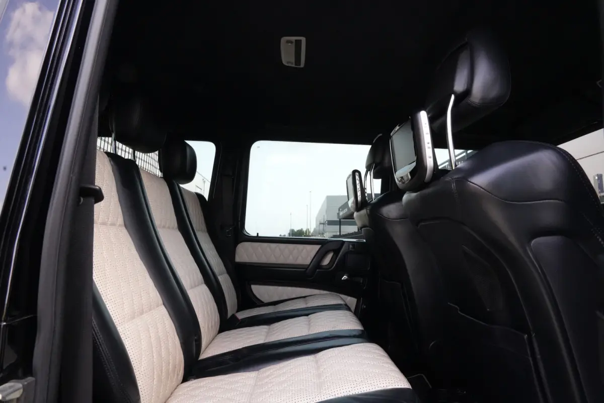 AMG 63 | 544PK | Schuifdak | Trekhaak | Camera | Leder | 20" | Mercedes-Benz G-Klasse AMG 63 544 PK met 5.5 V8 benzinemotor, elektrisch schuifdak, trekhaak, achteruitrijcamera, adaptieve cru