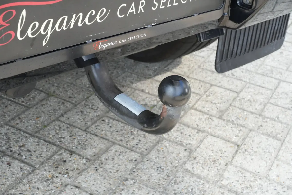AMG 63 | 544PK | Schuifdak | Trekhaak | Camera | Leder | 20" | Mercedes-Benz G-Klasse AMG 63 544 PK met 5.5 V8 benzinemotor, elektrisch schuifdak, trekhaak, achteruitrijcamera, adaptieve cru