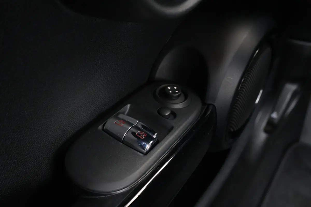 Essential 33 kWh | SoH 97% |Navigatie | cruise control | Sportstoelen | Led Pakket | DAB