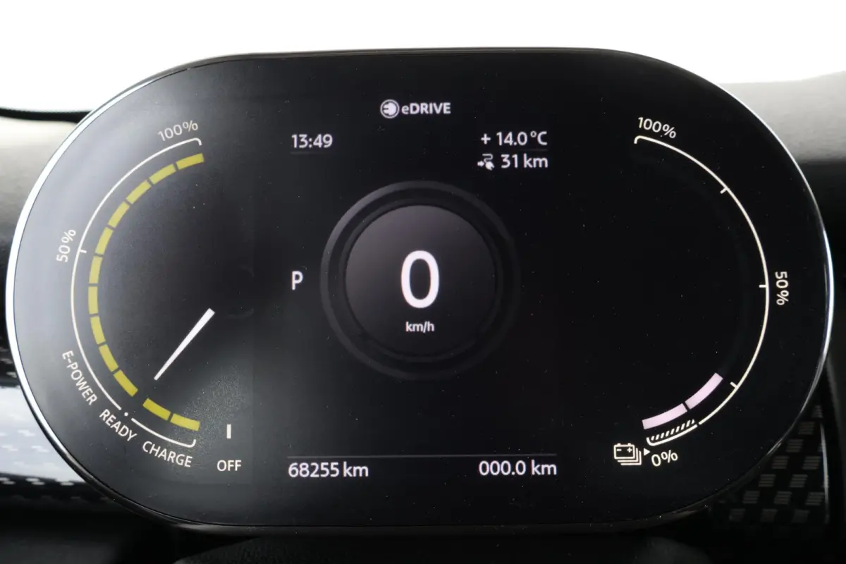 Essential 33 kWh | SoH 97% |Navigatie | cruise control | Sportstoelen | Led Pakket | DAB