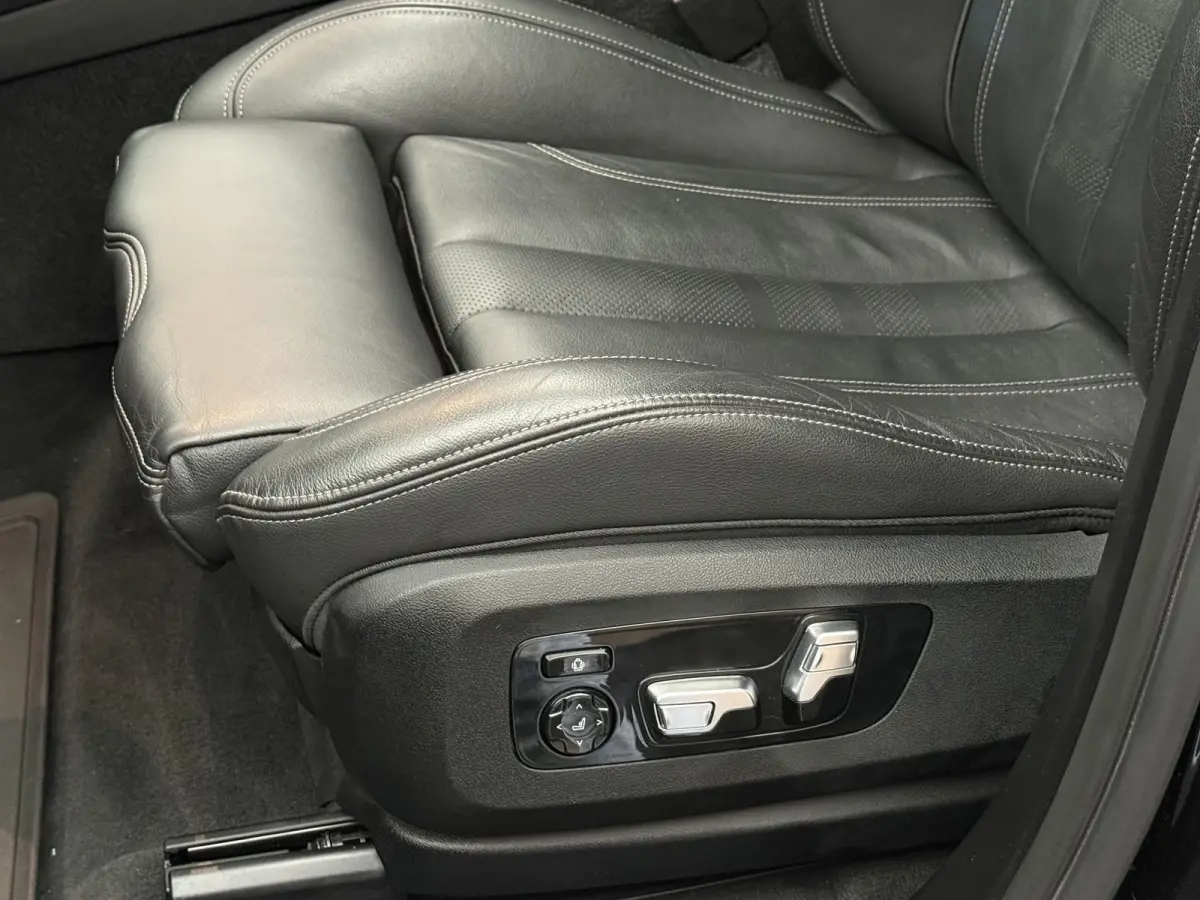 xDrive45e M FACELIFT-pack SKY M-seats Carbon H&K Trkh