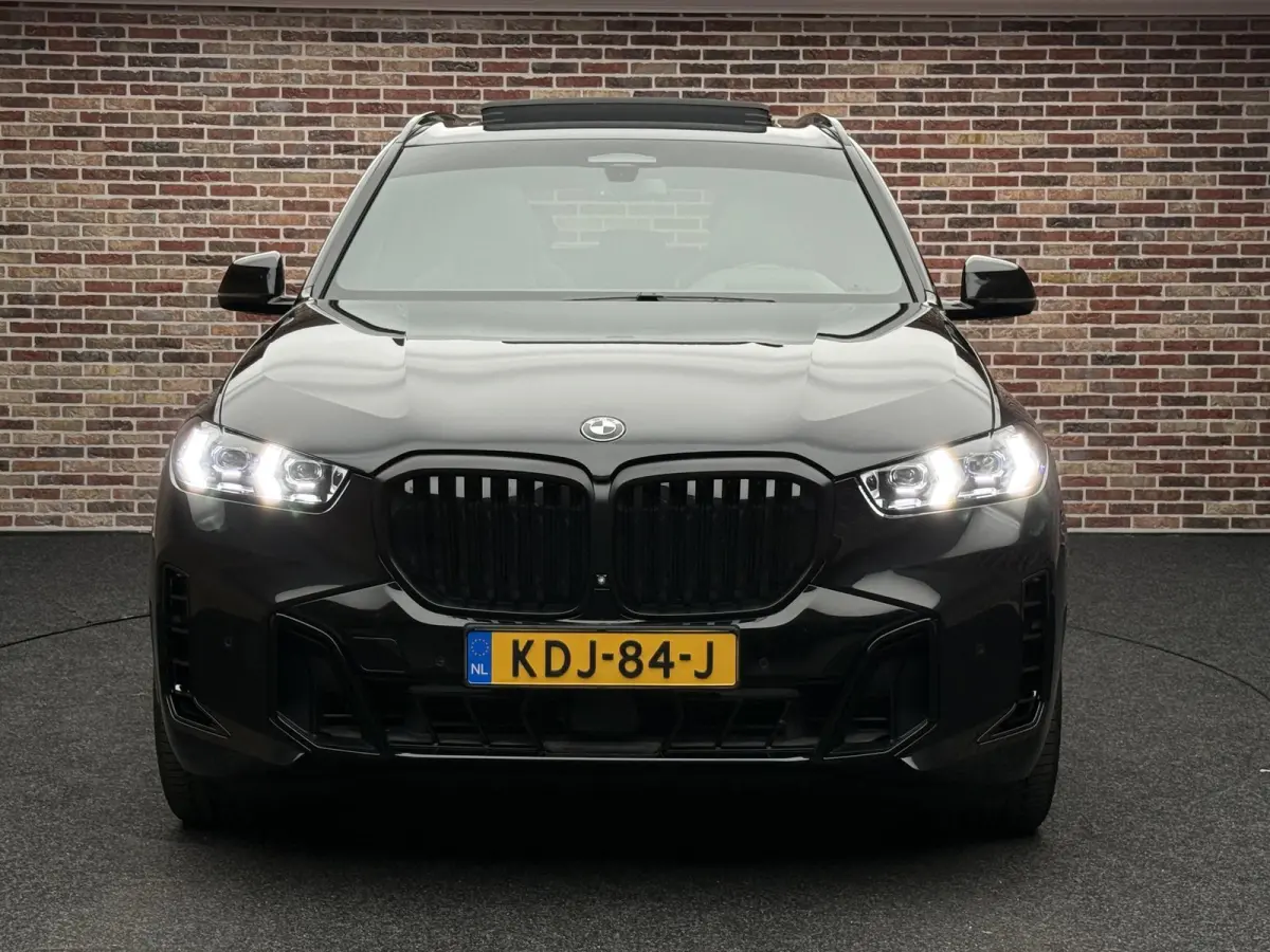 xDrive45e M FACELIFT-pack SKY M-seats Carbon H&K Trkh