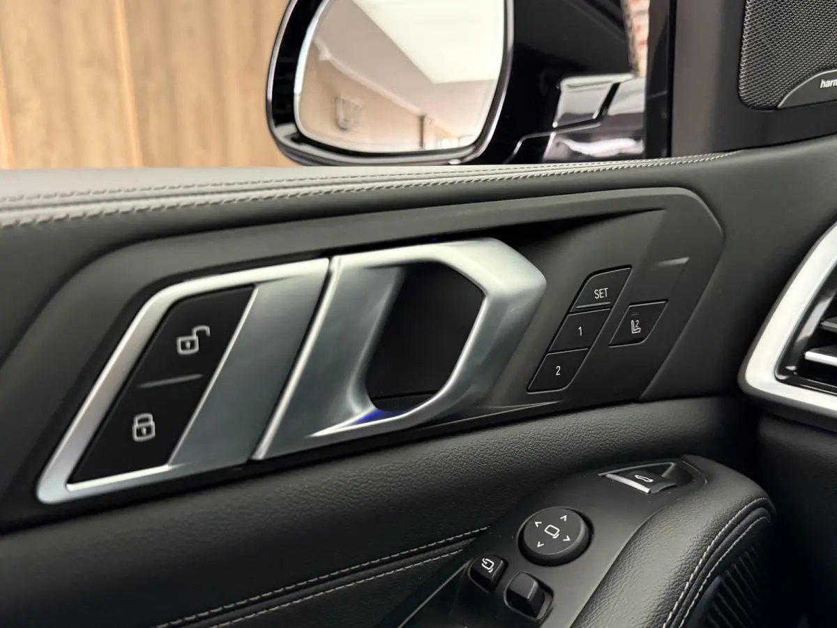 xDrive45e M FACELIFT-pack SKY M-seats Carbon H&K Trkh