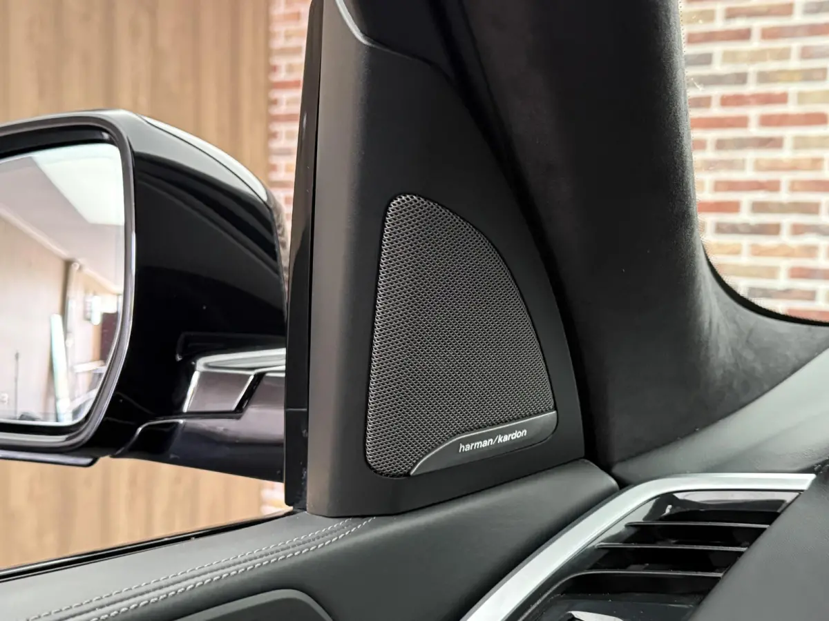 xDrive45e M FACELIFT-pack SKY M-seats Carbon H&K Trkh