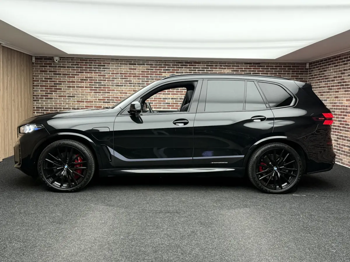 xDrive45e M FACELIFT-pack SKY M-seats Carbon H&K Trkh