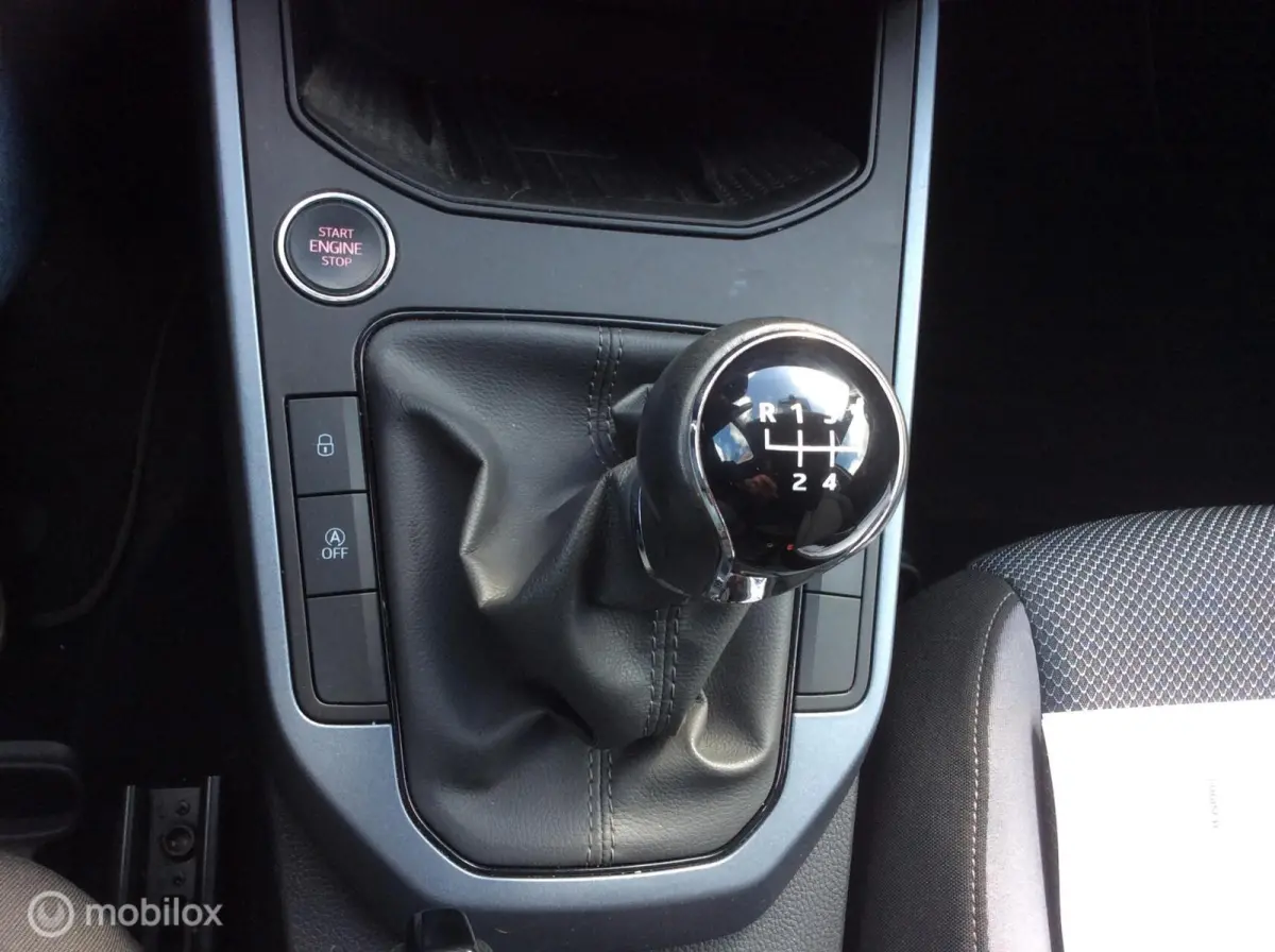 1.0 TSI Style Business Intense Nav Camera Apple Carpl
