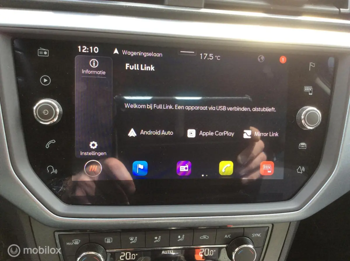 1.0 TSI Style Business Intense Nav Camera Apple Carpl