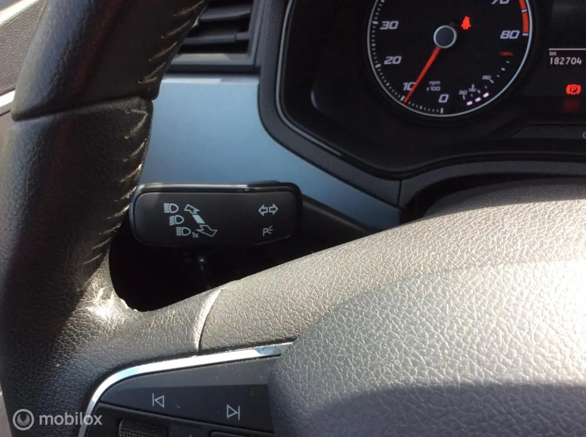 1.0 TSI Style Business Intense Nav Camera Apple Carpl