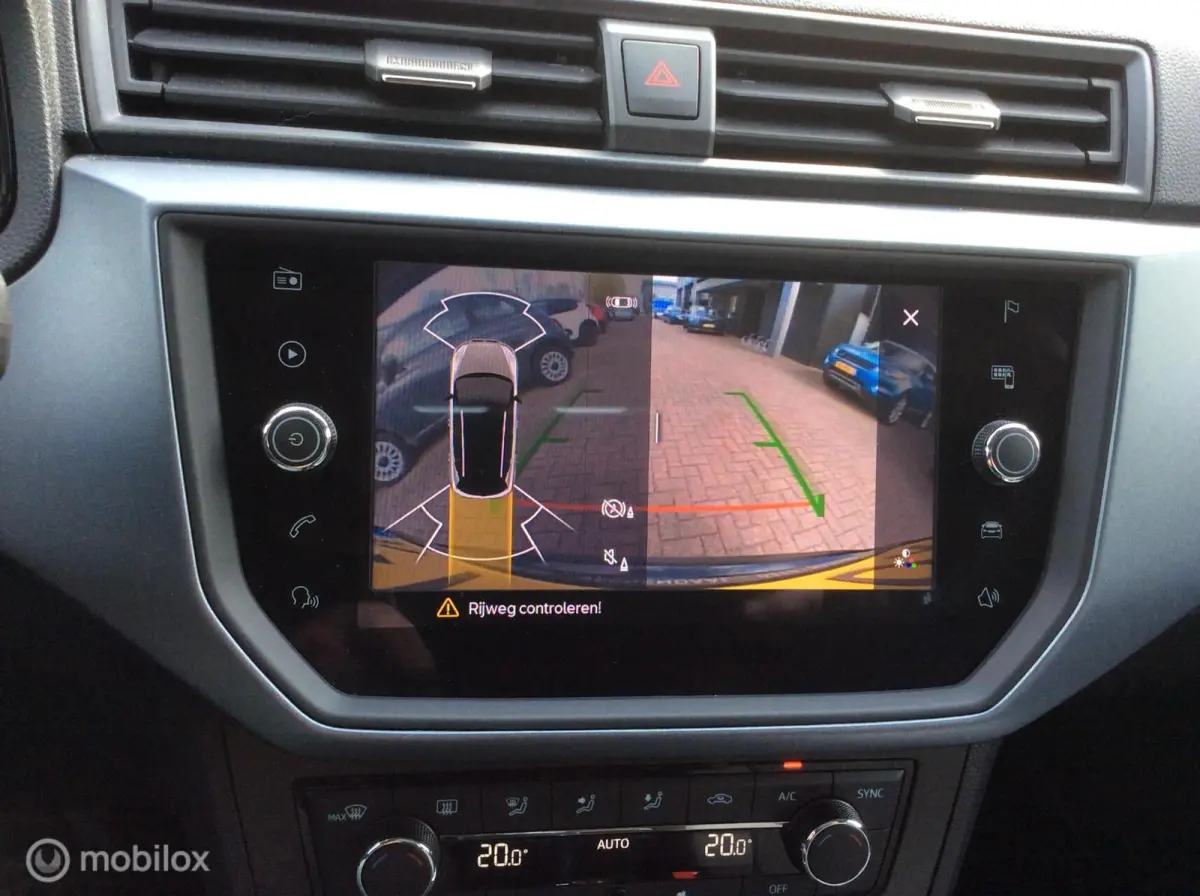 1.0 TSI Style Business Intense Nav Camera Apple Carpl
