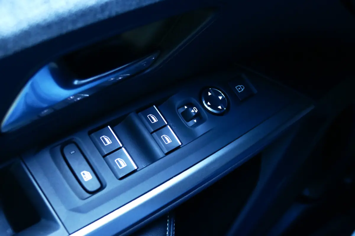 1.2 HYBRID 145PK GT AUTOMAAT / NAVI /CLIMA / PDC / 19"LMV / CAMERA / ELEKTR. ACHTERKLEP / KEYLESS / FULL-LED / WINTERPAKKET / ADAPT. CRUISECONTROL / 1E EIGENAAR / SCHITTERENDE STAAT !!