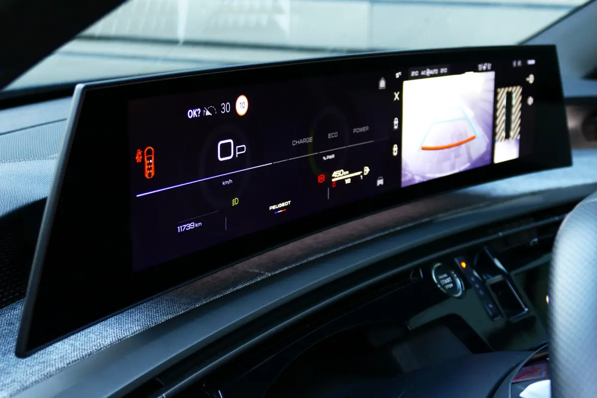 1.2 HYBRID 145PK GT AUTOMAAT / NAVI /CLIMA / PDC / 19"LMV / CAMERA / ELEKTR. ACHTERKLEP / KEYLESS / FULL-LED / WINTERPAKKET / ADAPT. CRUISECONTROL / 1E EIGENAAR / SCHITTERENDE STAAT !!
