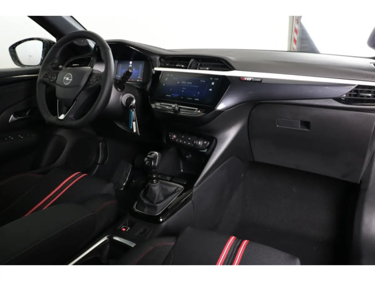 1.2 Turbo Yes 100 | Airco | Cruise | Stoel- & Stuurverwarming | Apple Carplay/Android Auto | Sportstoelen | 16" Lichtmetaal |