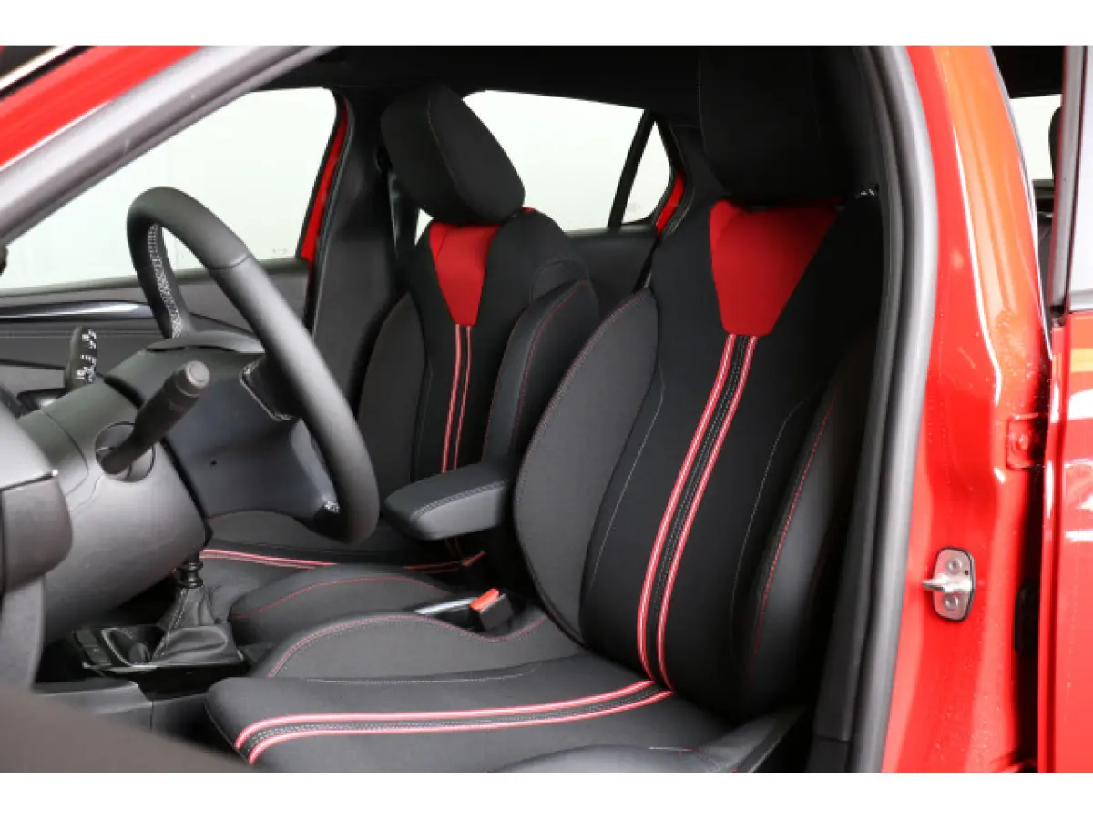 1.2 Turbo Yes 100 | Airco | Cruise | Stoel- & Stuurverwarming | Apple Carplay/Android Auto | Sportstoelen | 16" Lichtmetaal |