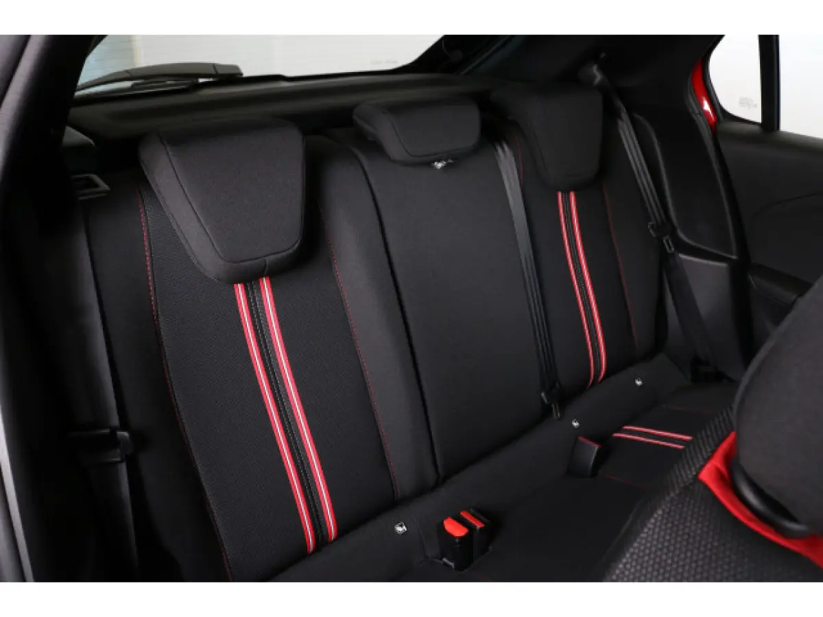 1.2 Turbo Yes 100 | Airco | Cruise | Stoel- & Stuurverwarming | Apple Carplay/Android Auto | Sportstoelen | 16" Lichtmetaal |