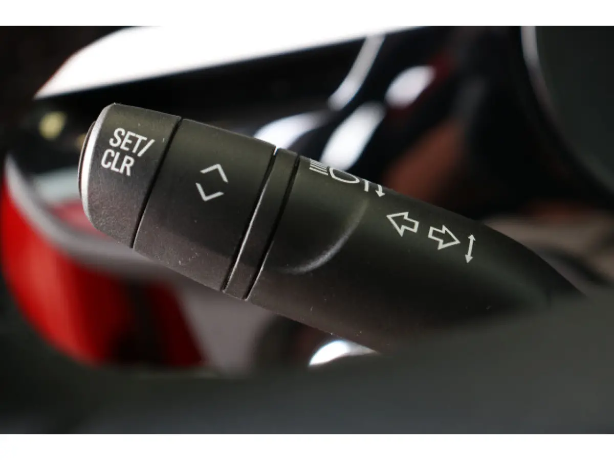 1.2 Turbo Yes 100 | Airco | Cruise | Stoel- & Stuurverwarming | Apple Carplay/Android Auto | Sportstoelen | 16" Lichtmetaal |