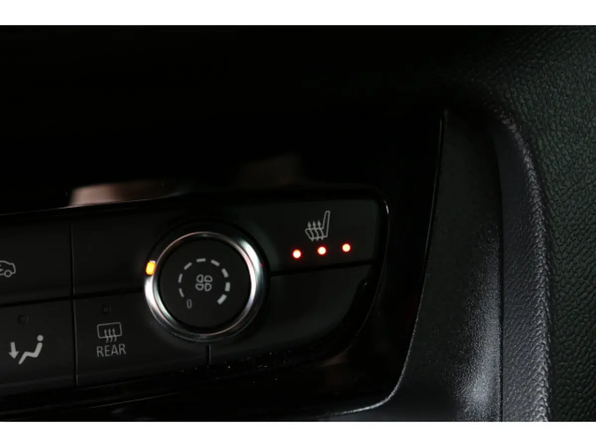 1.2 Turbo Yes 100 | Airco | Cruise | Stoel- & Stuurverwarming | Apple Carplay/Android Auto | Sportstoelen | 16" Lichtmetaal |