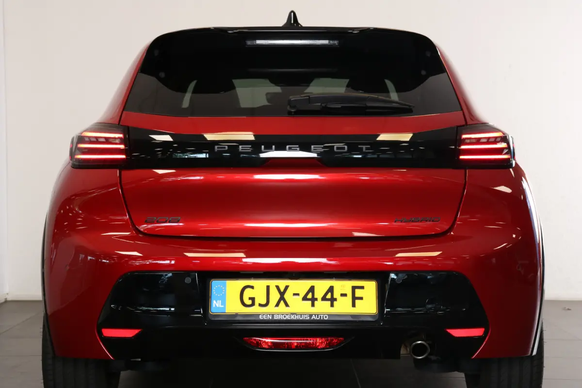 1.2 Hybrid 100 e-DCS6 GT | Navi | Alcantara | El. verst. + Stoelverw. + Massage | Ad. Cruise | Clima | Camera V+A | Parkeersensoren V+A | 17" Lichtmetaal | Metallic |