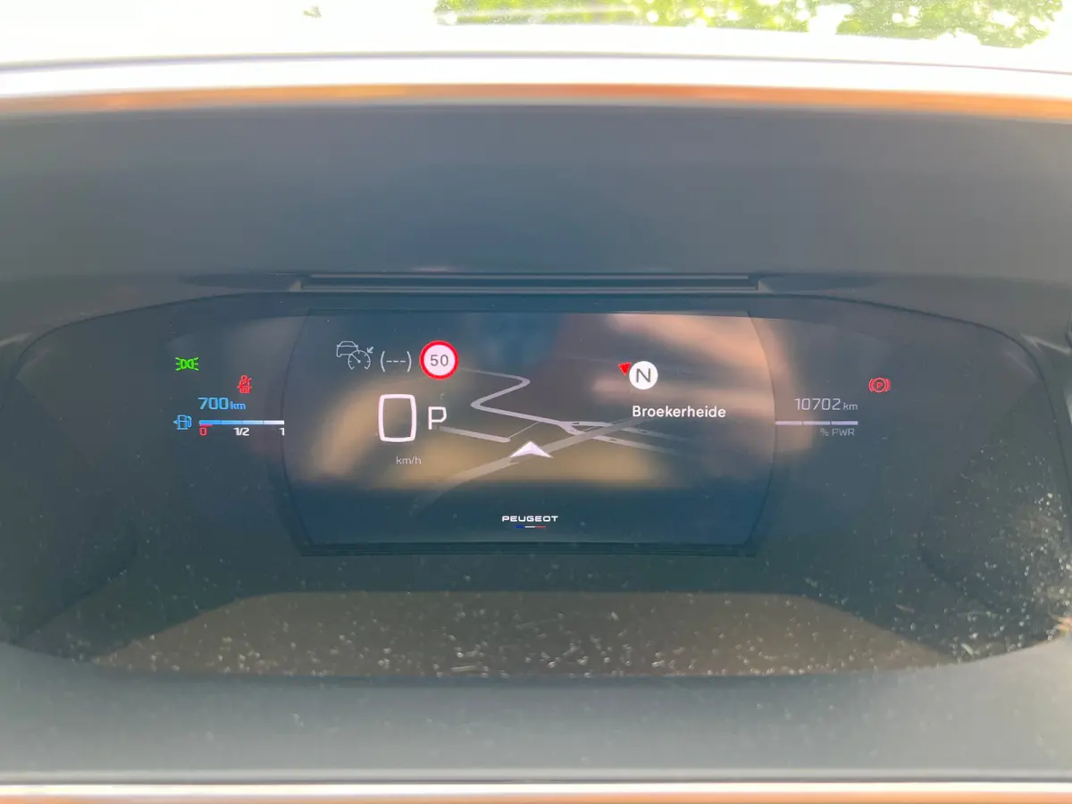 1.2 Hybrid 100 e-DCS6 GT | Navi | Alcantara | El. verst. + Stoelverw. + Massage | Ad. Cruise | Clima | Camera V+A | Parkeersensoren V+A | 17" Lichtmetaal | Metallic |