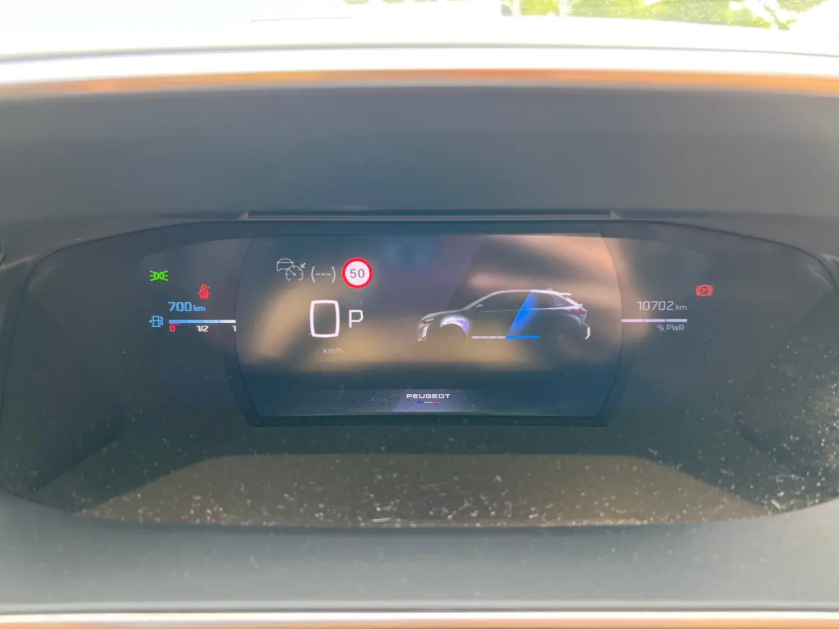 1.2 Hybrid 100 e-DCS6 GT | Navi | Alcantara | El. verst. + Stoelverw. + Massage | Ad. Cruise | Clima | Camera V+A | Parkeersensoren V+A | 17" Lichtmetaal | Metallic |