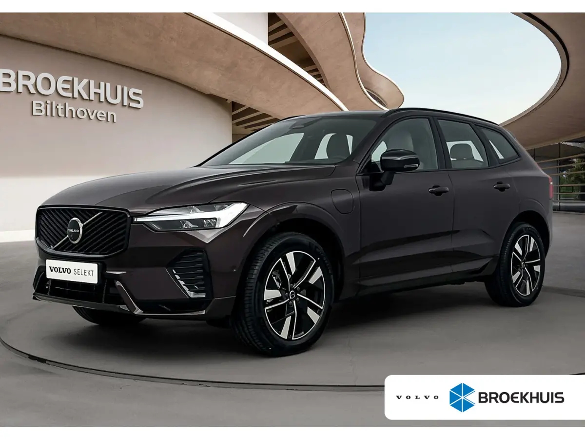 Facelift T6 Plug-in hybrid AWD Plus Dark | Panoramadak | PDC V+A en 360 Camera | Stoel+stuurverwarming | Head Up Display | Keyless |