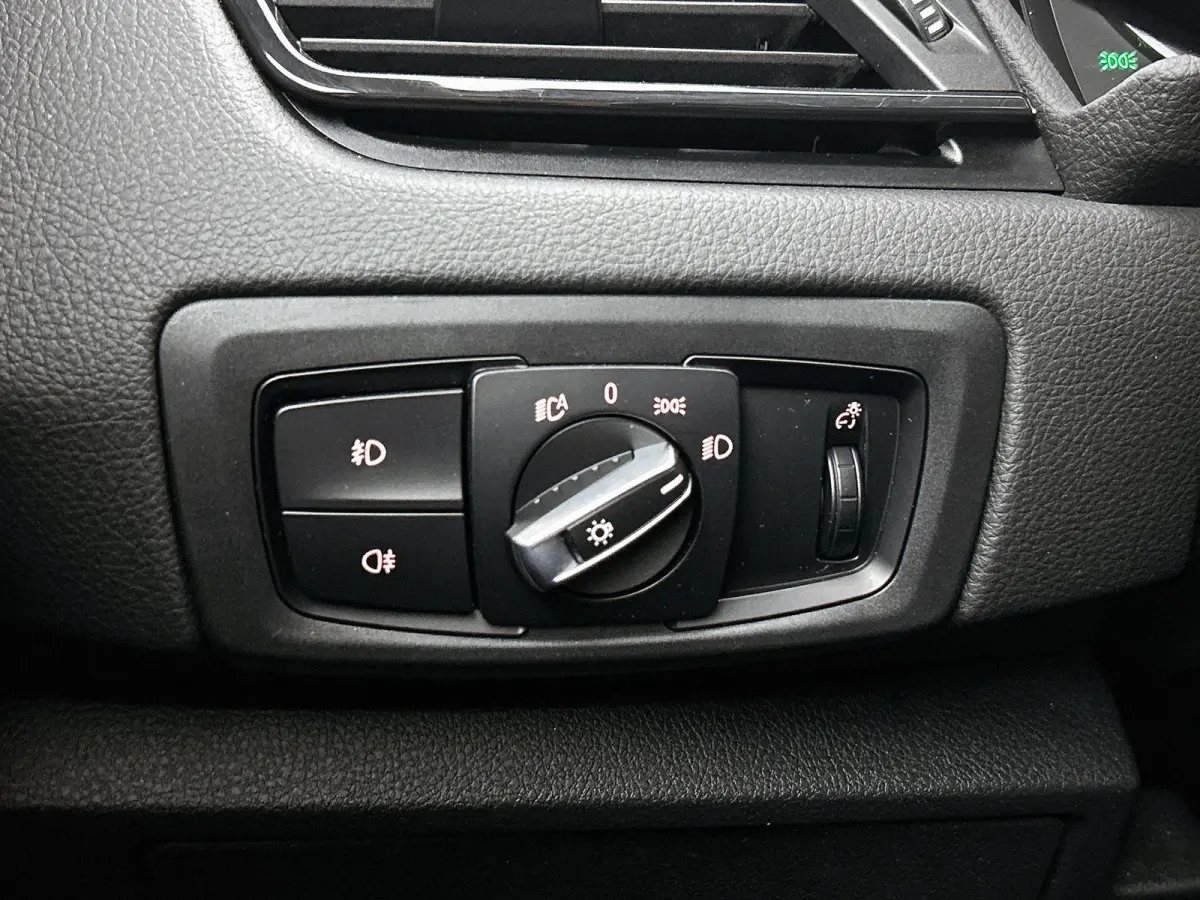 218i Executive NAVI | CRUISE | LED