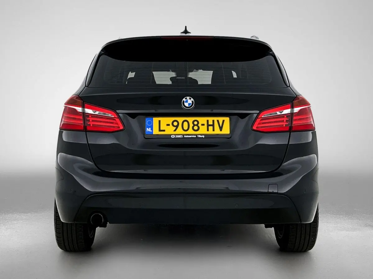218i Executive NAVI | CRUISE | LED