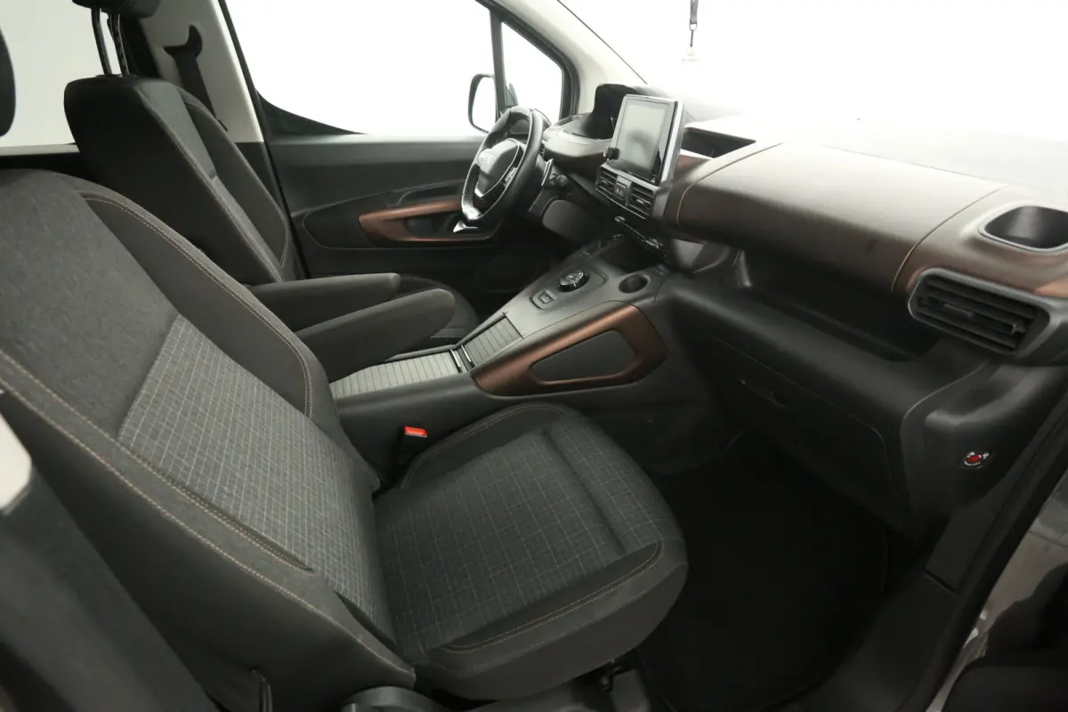 1.2 Puretech L2 GT 7p. 131PK | Automaat | Clima | Camera | Cruise | 2xSchuifdeur | Carplay
