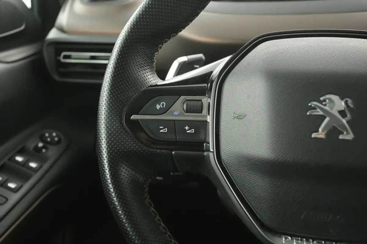 1.2 Puretech L2 GT 7p. 131PK | Automaat | Clima | Camera | Cruise | 2xSchuifdeur | Carplay