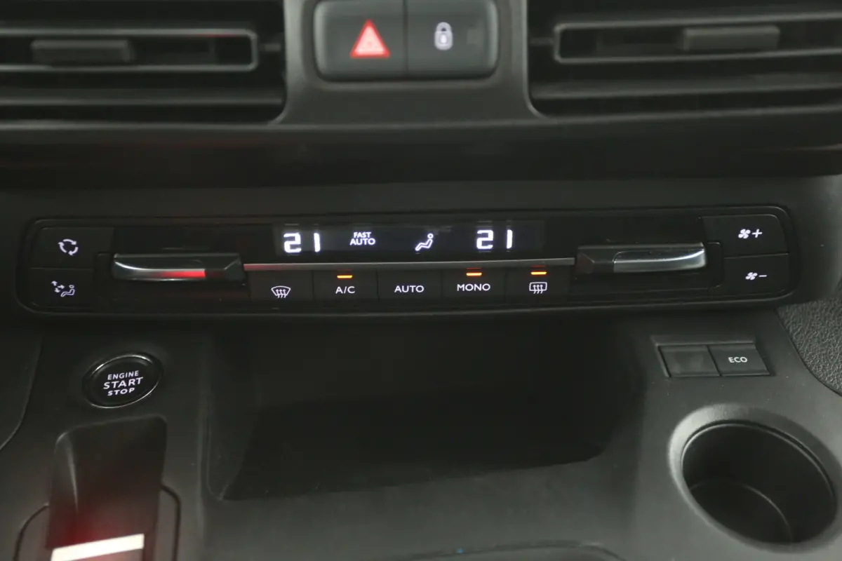 1.2 Puretech L2 GT 7p. 131PK | Automaat | Clima | Camera | Cruise | 2xSchuifdeur | Carplay