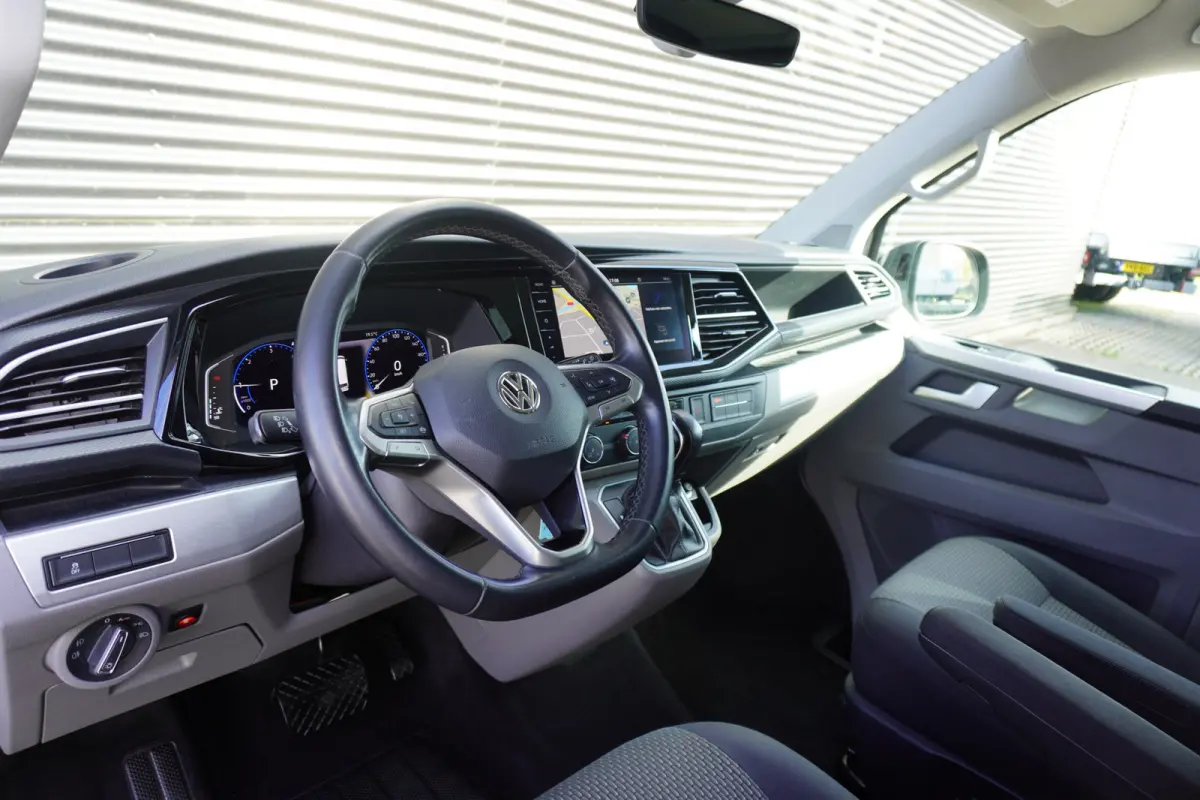 199pk Automaat 4x4 Bulli Dubbele cabine Trekhaak Camera Apple Carplay Navigatie digitaal dashboard ACC Cruise control Stoelverwarming