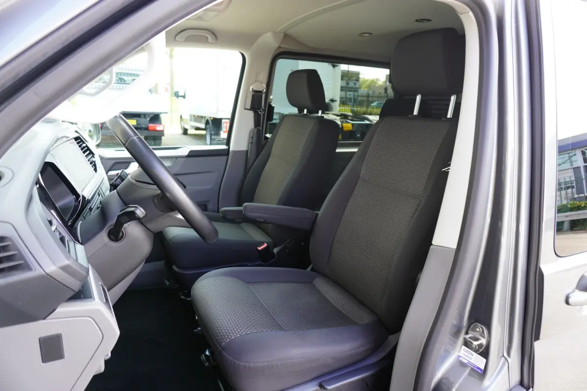 199pk Automaat 4x4 Bulli Dubbele cabine Trekhaak Camera Apple Carplay Navigatie digitaal dashboard ACC Cruise control Stoelverwarming
