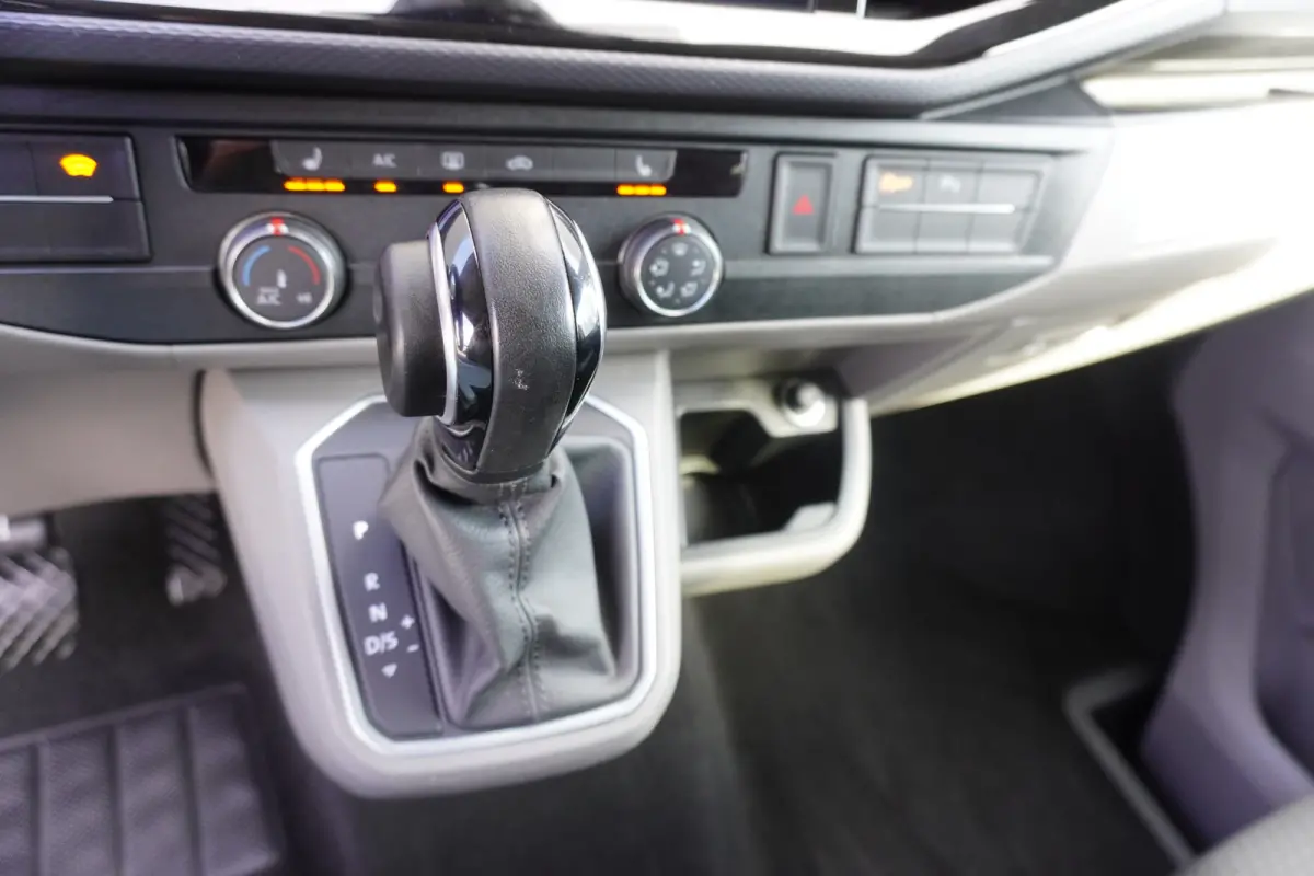 199pk Automaat 4x4 Bulli Dubbele cabine Trekhaak Camera Apple Carplay Navigatie digitaal dashboard ACC Cruise control Stoelverwarming