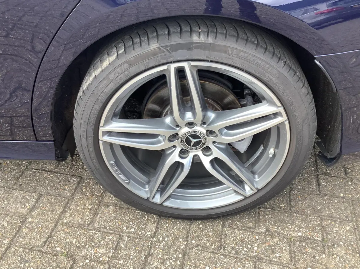 200 Business Solution AMG pakket, Plus Upgrade Edition