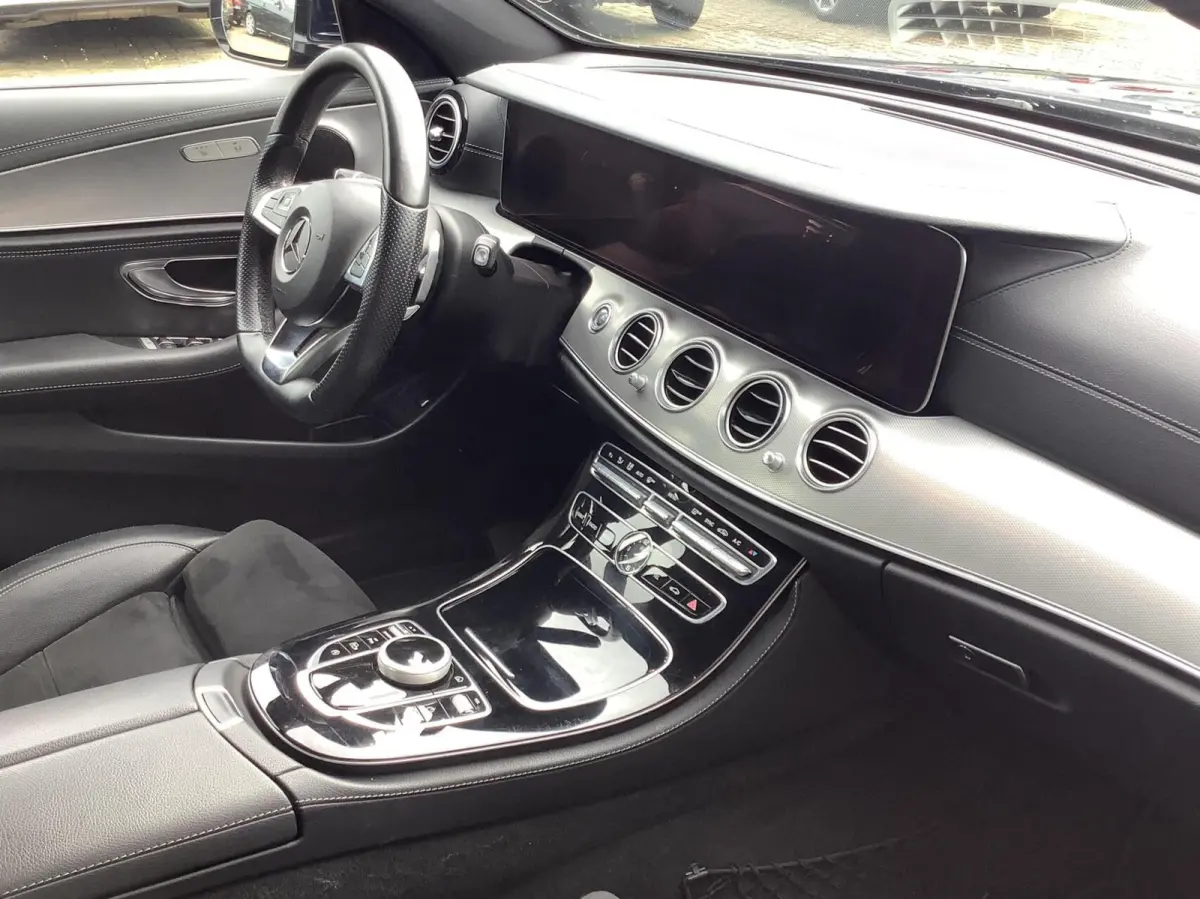 200 Business Solution AMG pakket, Plus Upgrade Edition