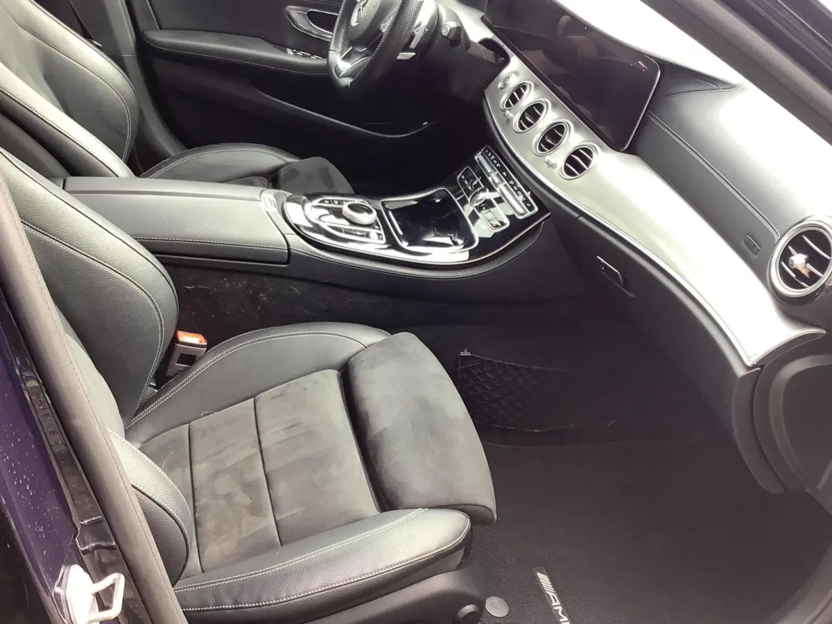 200 Business Solution AMG pakket, Plus Upgrade Edition