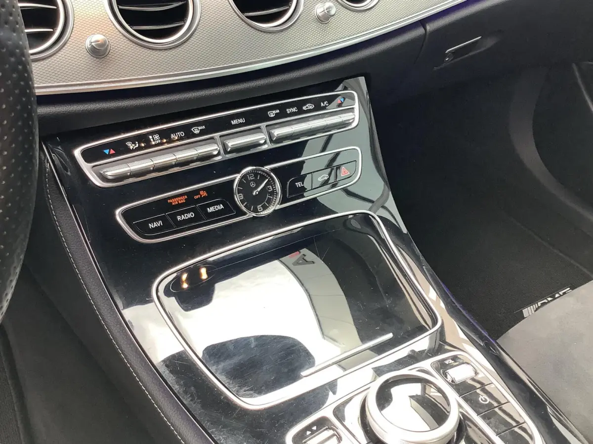 200 Business Solution AMG pakket, Plus Upgrade Edition