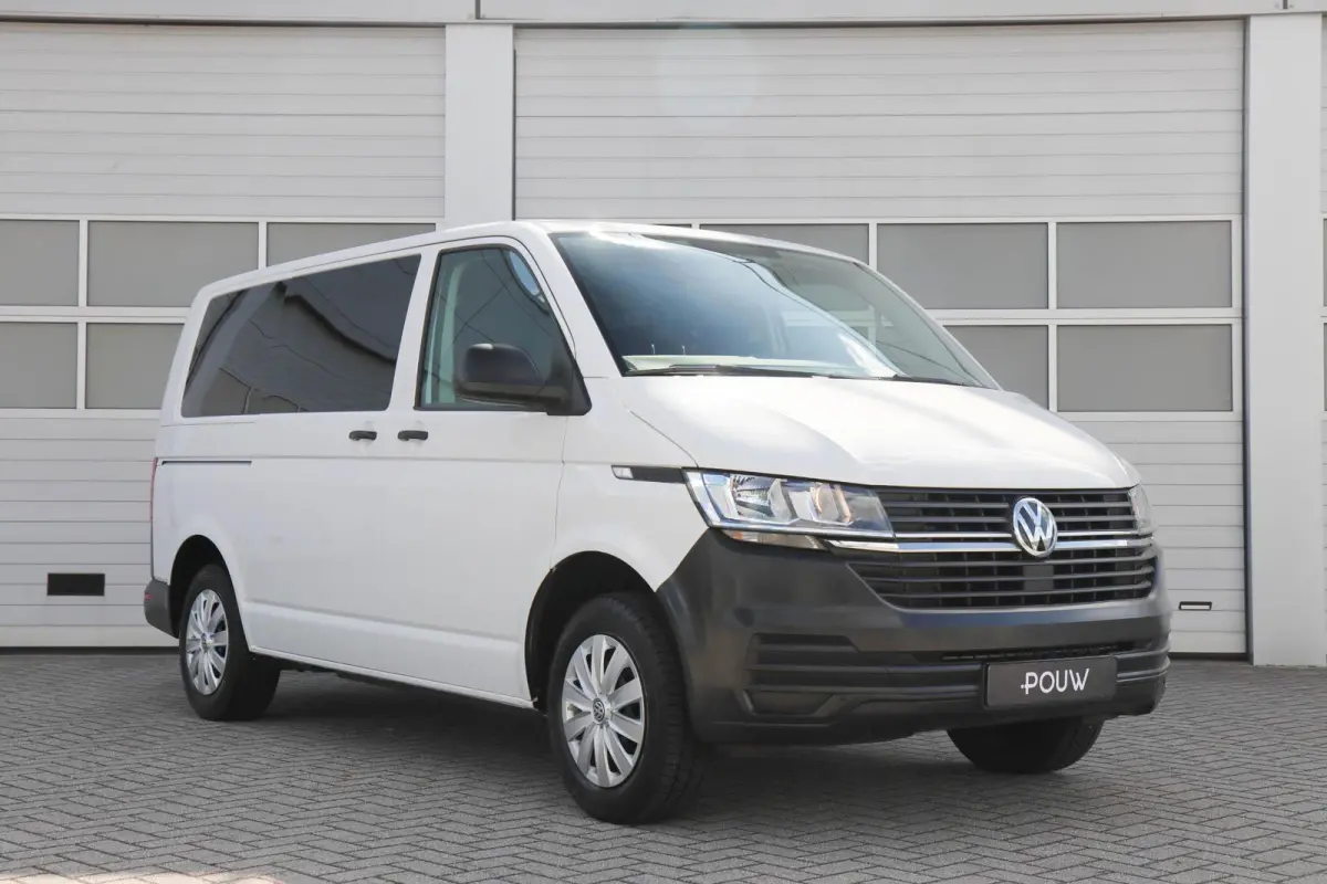 2.0 TDI 110pk L1H1 | Airco | Bluetooth Telefoonvoorbereiding | 9 Zitplaatsen Op Kenteken | Ideaal Voor Camperombouw